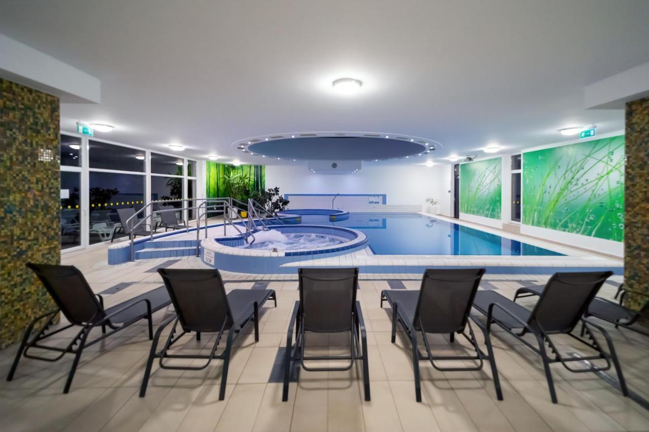 Napfeny Hotel ザラカロシュ エクステリア 写真